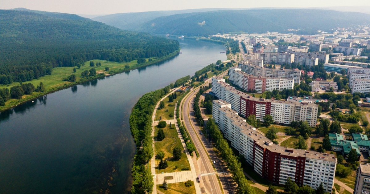 Сайт зеленогорска красноярского края. Зеленогорск Красноярский край. Зеленогорск Красноярский край набережная. Набережная 38 Зеленогорск Красноярский край. Зеленогорск Красноярский край сверху.