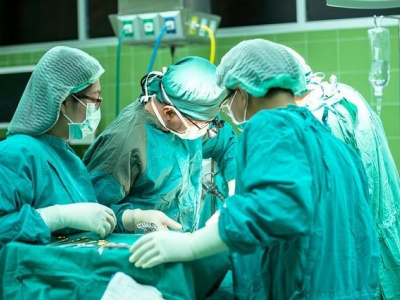 В Якутии врачи спасли парня с канцелярским гвоздиком в легких