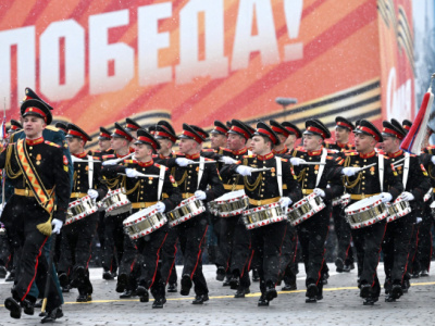 На телеканалах Латвии неожиданно показали парад Победы в Москве