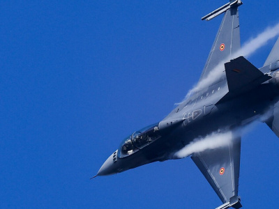 Судьба F-16: Киев роет укрытия, а Москва зарывает их фугасами