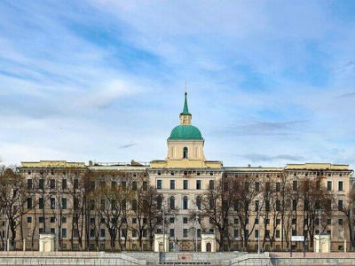 "Киевская площадь" приобрела у Vanke  воспитательный дом у Кремля